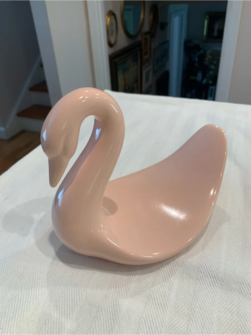 Vintage Peach Ceramic Swan Decorative Towel Holder